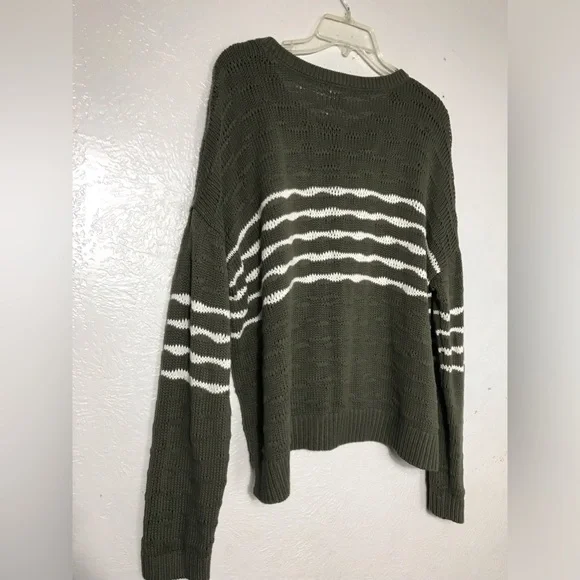 Cabi Olive Green Pullover Sweatier L - Picture 4 of 5